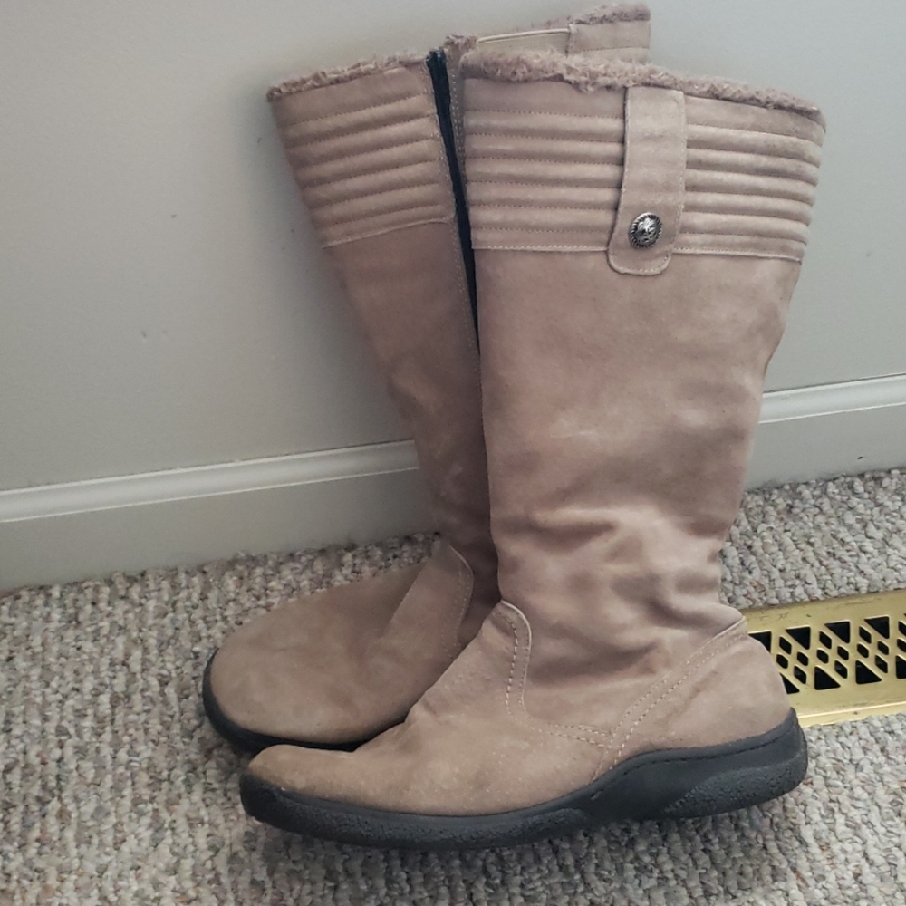 Womans boots